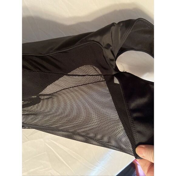 Ladies Top Melon One Piece Black Swimsuit Mesh On Front And Back Size Medium - Picture 6 of 9